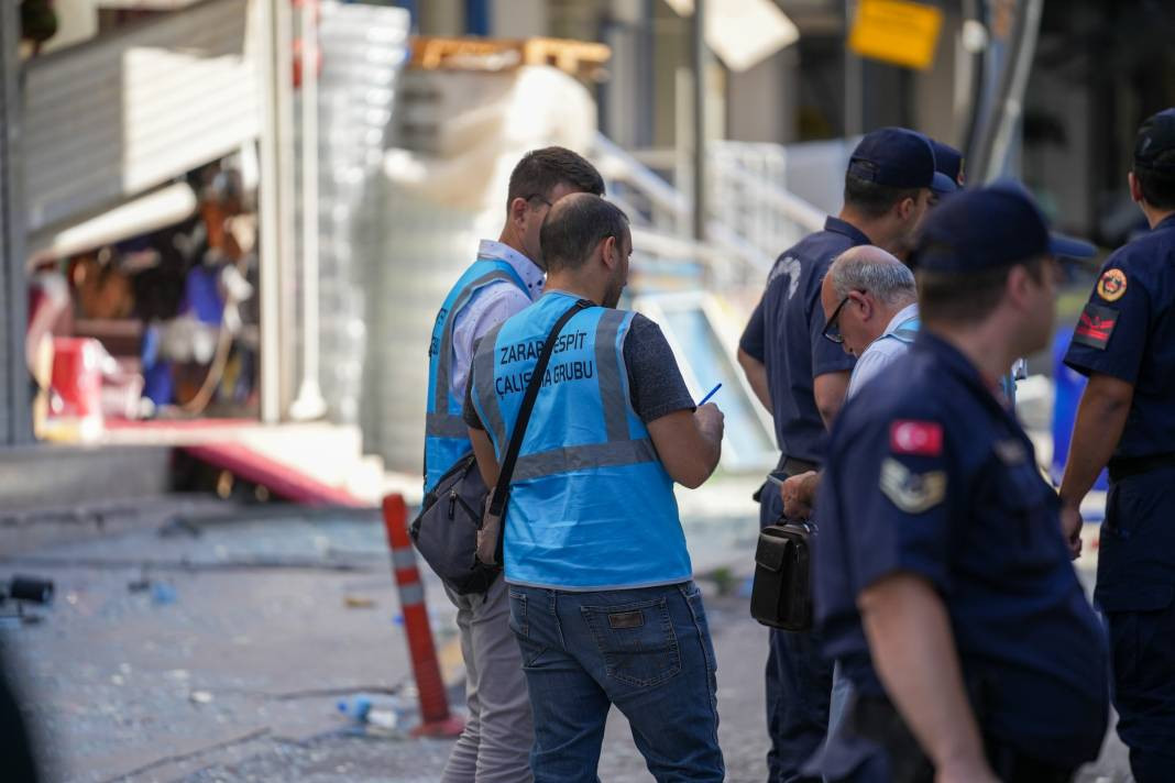 İzmir’deki faciada hasar tespit çalışmaları başladı - Resim: 3